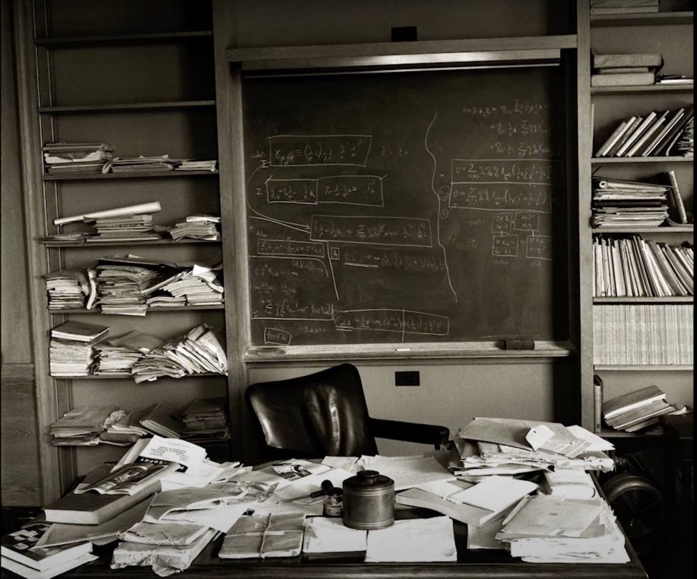 Einstein_Office.jpg